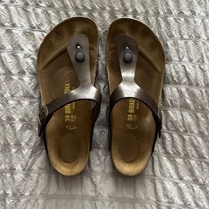 Birkenstock Gizeh - Size 39, Metallic brown leather